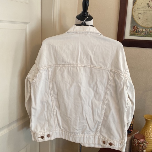 Free People oversized distressed denim jacket 
XS, soft white w/copper buttons - Picture 7 of 7